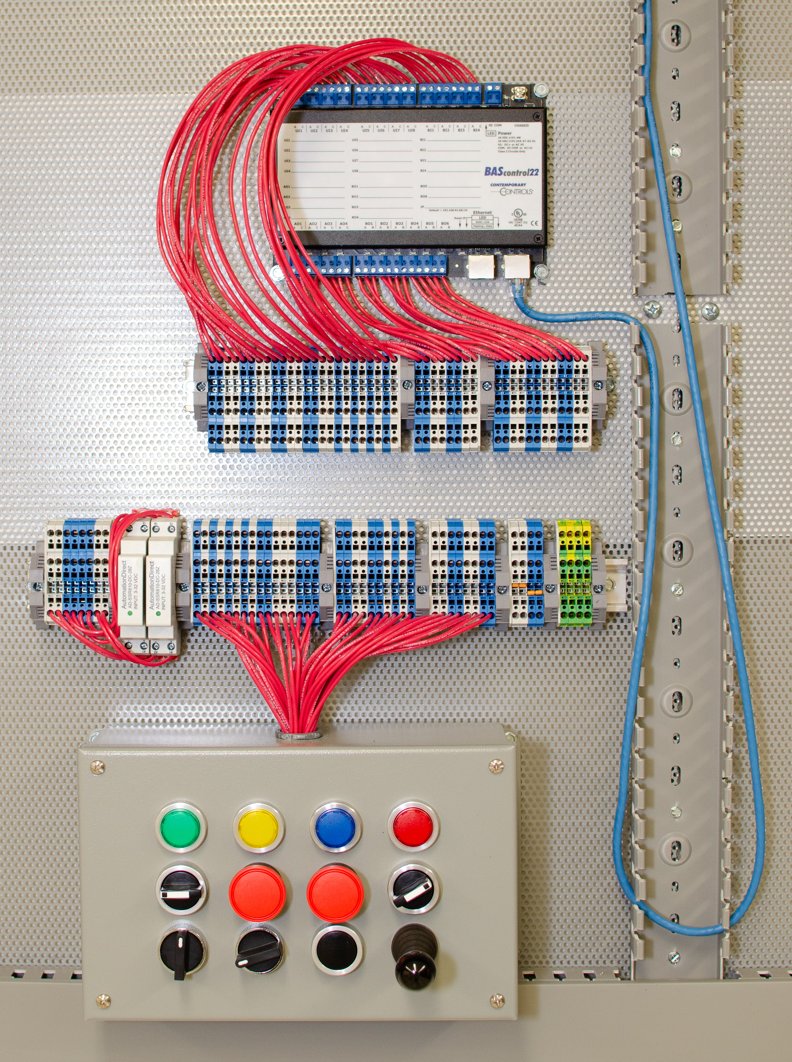 bascontroller on training panel in a classroom setting